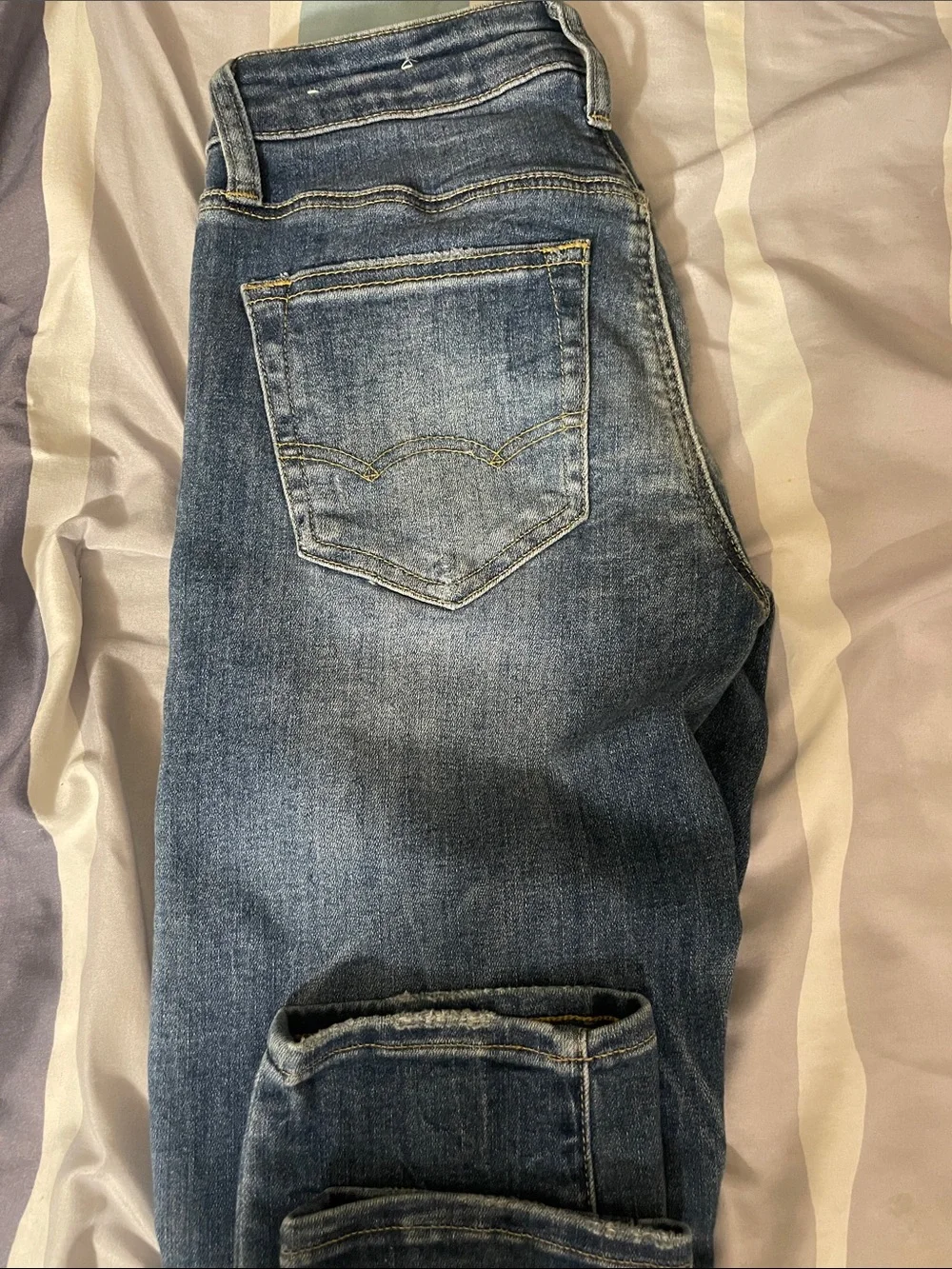 American Eagle Outfitters Women's Ripped Dark Blue Skinny Jeans